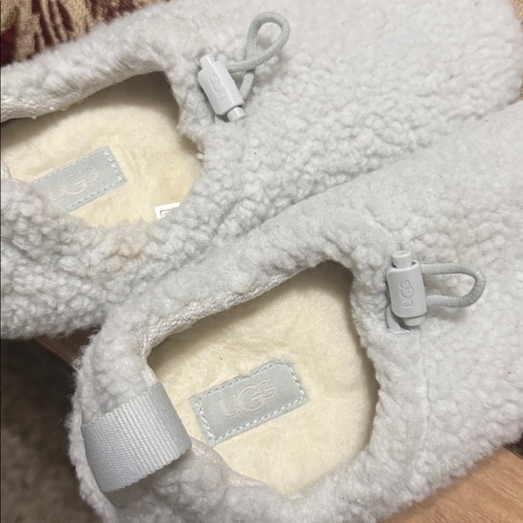 UGG Cream Fleece Slip-Ons - Picture 3 of 4